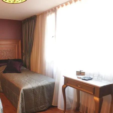 מלון Merial Sultanahmet 3*